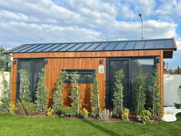 Lagom 7 M Tekerlekli Tiny House On Cephe Dogal Ahsap Metal Kaplama Hibrit House | Hibrit House